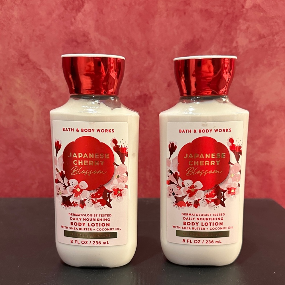 Bath & Body Works Japanese Cherry Blossom Lotion - Red & White set of 2
